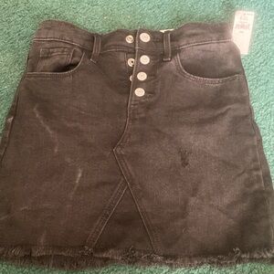 A high rise black Old Navy M 8 black shirt